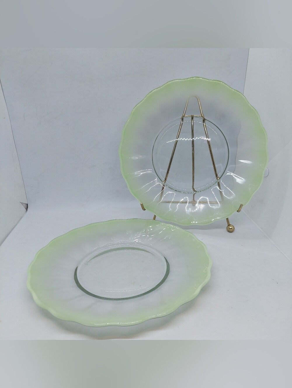 Princess House Cottage Tulip Green Frosted Glass Plates 8.52" Scalloped Edge